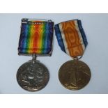 A PAIR OF WWI MEDALS TO E.THOMAS A.S.C WITH BOXES