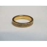 A HALLMARKED 18 CT GOLD ETERNITY RING, approx weight 4.7g, ring size K