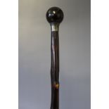 A HALLMARKED SILVER TIGER'S EYE TOPPED WALKING CANE - BIRMINGHAM 1911, L 91 cm