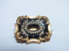 A GEORGIAN TYPE MOURNING BROOCH, with inscription to reverse dated 1838, W 3.25 cmCondition Report: