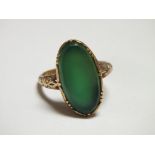 A 585 GOLD JADE TYPE RING, ring size O, 3.7g