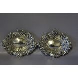 A PAIR OF HALLMARKED SILVER PIERCED BON BON DISHES - SHEFFIELD 1913, W 11.5 cm