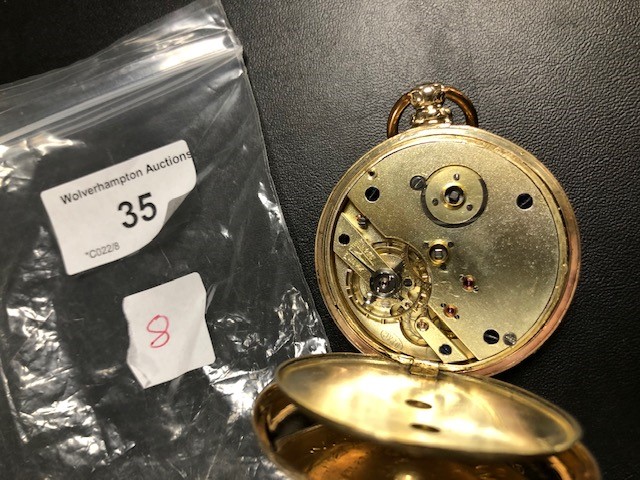 A YELLOW METAL GENTLEMAN'S OPEN FACE KEY WIND POCKET WATCH, gilt dial engraved with a scene of - Image 5 of 5