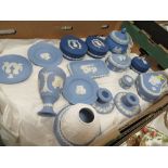 A TRAY OF WEDGWOOD JASPERWARE TO INCLUDE A DANCING HOURS CANDLE HOLDER