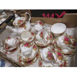 A ROYAL ALBERT OLD COUNTRY ROSES CHINA SIX PERSON TEA SET