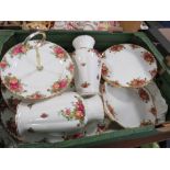 A TRAY OF ROYAL ALBERT OLD COUNTRY ROSES CHINA TO INCLUDE A CAKE STAND