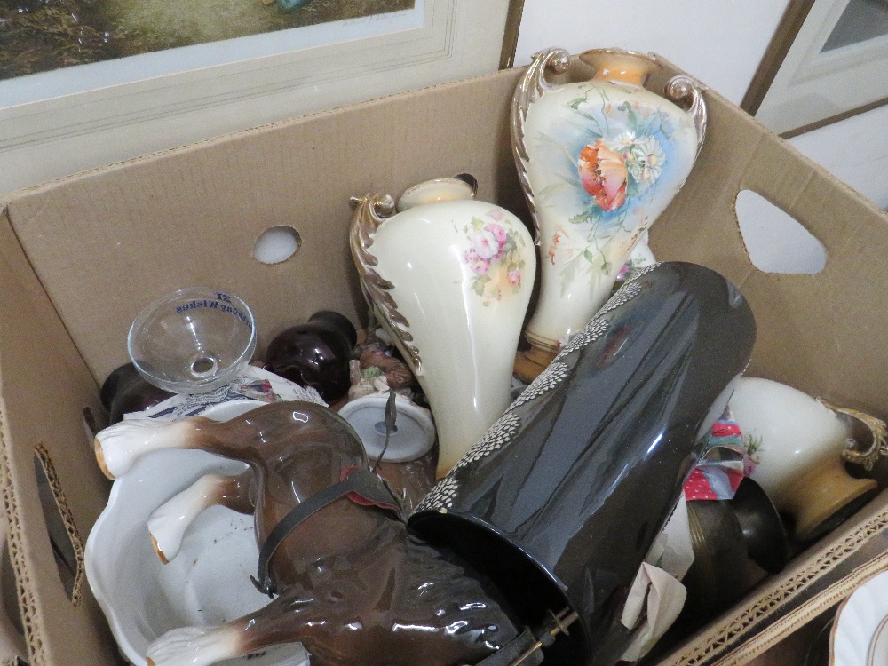 TWO TRAYS OF ASSORTED CERAMICS TO INCLUDE A PAIR OF FLORAL TWIN HANDLED VASES, COLLECTORS PLATES - Image 2 of 2