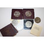 A SMALL QUANTITY OF COINS TO INCLUDE FESTIVAL OF BRITAIN COINS, FIVE POUND COIN ETC.
