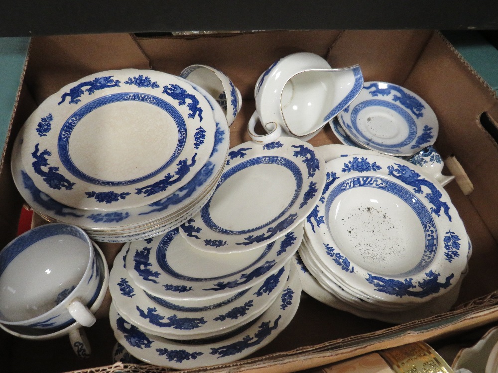 THREE TRAYS OF ASSORTED CERAMICS ETC. TO INCLUDE AYNSLEY, PORTMEIRION, WEDGWOOD, ROYAL WINTON JUG - Image 3 of 3