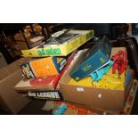 A QUANTITY OF VINTAGE CHILDREN'S TOYS AND GAMES