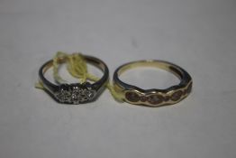 TWO LADIES 9 CT GOLD DRESS RINGS, W 4.6 g BOTH RING SIZE Q