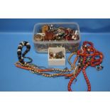 A COLLECTION OF ASSORTED COSTUME JEWELLERY, MAINLY NECKLACES