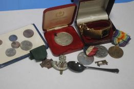COLLECTABLES TO INCLUDE COINS, MEDALS, A WRIST WATCH ETC.