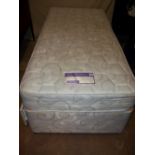 A SLEEPMASTERS SINGLE TWO DRAWER DIVAN BED