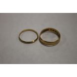 TWO 22 CT GOLD RINGS, W 3 g