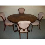 A GEORGIAN FLIP TOP OVAL TABLE AND FOUR CHAIRS.