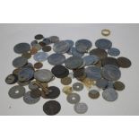 A TUB OF COINS, MEDALS, BADGES ETC.