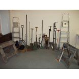 A SELECTION OF GARDEN TOOLS, TWO ALUMINIUM STEP LADDERS, THREE SASH CLAMPS AND A WEBB MINIATURE PUSH