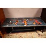 A RETRO TILE TOPPED COFFEE TABLE WITH CHROME BASE W-123 CM