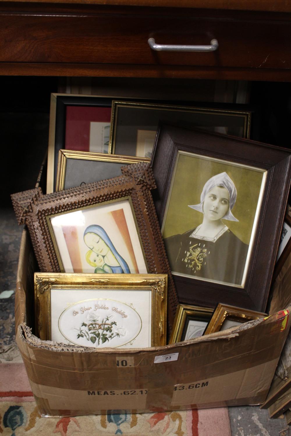 A LARGE BOX OF ASSORTED PICTURES AND PRINTS TO INCLUDE OAK FRAMED EXAMPLES