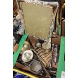 A SMALL TRAY OF SILVER PLATED METALWARE TO INCLUDE PICTURE FRAMES