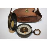 A WWI VINTAGE COMPASS IN ORIGINAL CASE