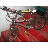 A SAVAGE PRO SERIES BMX BIKE