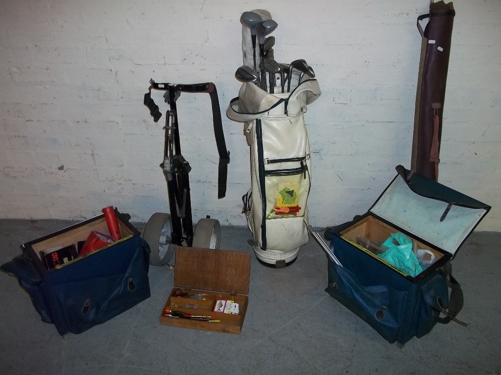 A SELECTION OF FISHING ITEMS TO INCLUDE FISHING RODS AND A SET OF GOLF CLUBS