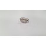 AN 18 CT WHITE GOLD CLUSTER 'BOAT' RING, DIAMONDS 0.50 CT