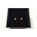 A PAIR OF 18 CT YELLOW GOLD FOUR CLAW-SET WITH RBC DIAMONDS STUDS, DIAMONDS 0.45 CT., BOXED