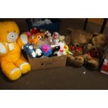 A QUANTITY OF ASSORTED SOFT TOYS