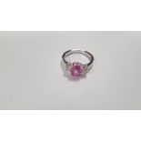 AN 18 CT WHITE GOLD OVAL-CUT PINK SAPPHIRE AND DIAMONDS THREE STONE RING, PINK SAPPHIRE 1.50 CT, RBC