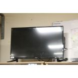 A POLAROID 28" TV