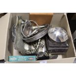 A BOX OF METALWARE TO INCLUDE SILVER PLATE
