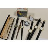 A COLLECTION OF VINTAGE AND MODERN WRIST AND POCKET WATCHES TO INCLUDE AN ACCURIST EXAMPLE, MILITARY