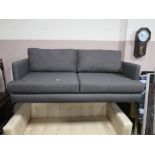 A MODERN DARK GREY SOFA W 190 cm, D 93 cm