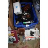 A BOX OF VINTAGE AND MODERN CAMERAS AND ACCESSORIES ETC.