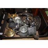 A TRAY OF ASSORTED METALWARE TO INCLUDE OAK CASED CANTEEN OF CUTLERY, TEA SERVICE ETC.