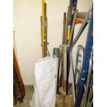 A SELECTION OF GARDEN TOOLS PLUS WIRE FENCING ETC