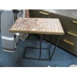 AN UNUSUAL MODERN SIDE TABLE H 65 cm, W 52 cm