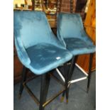 A PAIR OF MODERN TEAL UPHOLSTERED BAR STOOLS (2)