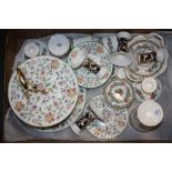 A TRAY OF ASSORTED CHINA AND CERAMICS TO INCLUDE MINTON HADDON HALL, WEDGWOOD, COALPORT ETC