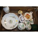A TRAY OF ASSORTED CERAMICS TO INCLUDE AYNSLEY WILD TUDOR, ORCHARD GOLD POT, SPODE, ETC.