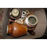 A LARGE BOX OF VINTAGE STONEWARE TO INCLUDE VASES AND BOTTLES