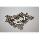 A VINTAGE SILVER CHAIN BRACELET