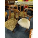 A MIXED SET OF FOUR ANTIQUE DINING CHAIRS