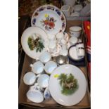 A TRAY OF ASSORTED ROYAL WORCESTER CHINA TO INCLUDE CABINET PLATES, FLORAL CUPS AND SAUCERS, EVESHAM