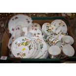 A TRAY OF ASSORTED FLORAL AND LEAF PATTERN CHINA