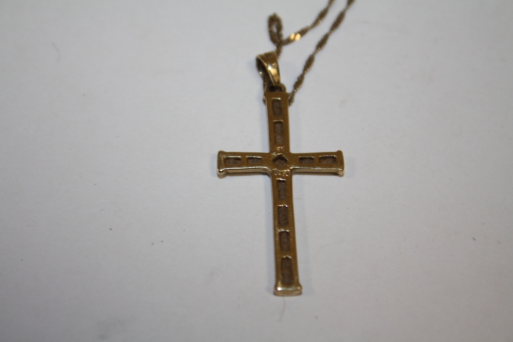 A 9K GOLD DIAMOND SET CROSS PENDANT ON CHAIN (CHAIN A/F) - Image 2 of 2