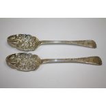 A PAIR OF HALLMARKED SILVER BERRY PATTERN SPOONS APPROX WEIGHT - 148G